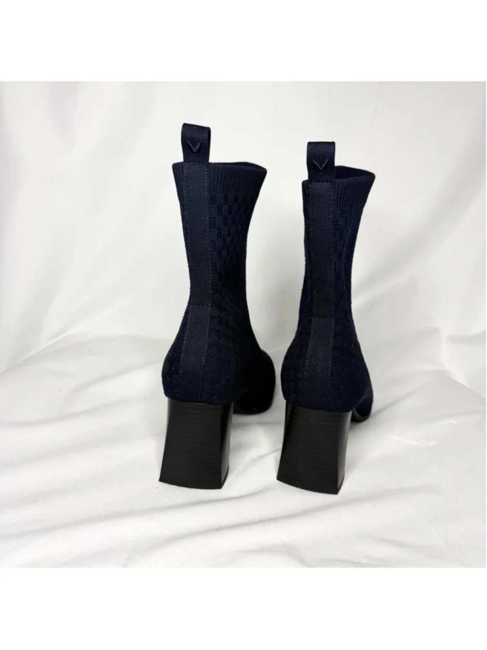 Women's Vivaia Thalita Round-Toe Water-Repellent Heeled Boots in Navy Jacquard